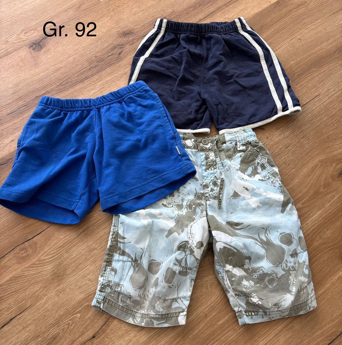 Kleiderpakete & -sets: Kurze Hosen, Gr. 92 – Gebraucht aus Oberiberg von mon_q7c2