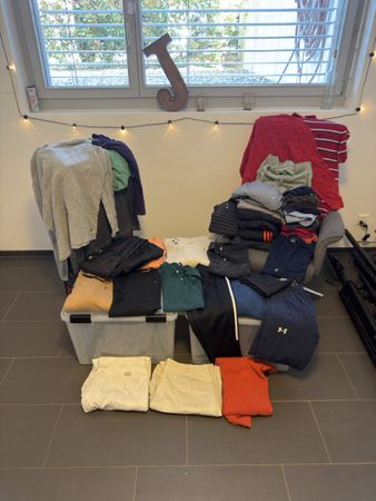 Vintage Mystery Box - 50 Kleiderstücke (1.60.- pro Stück)