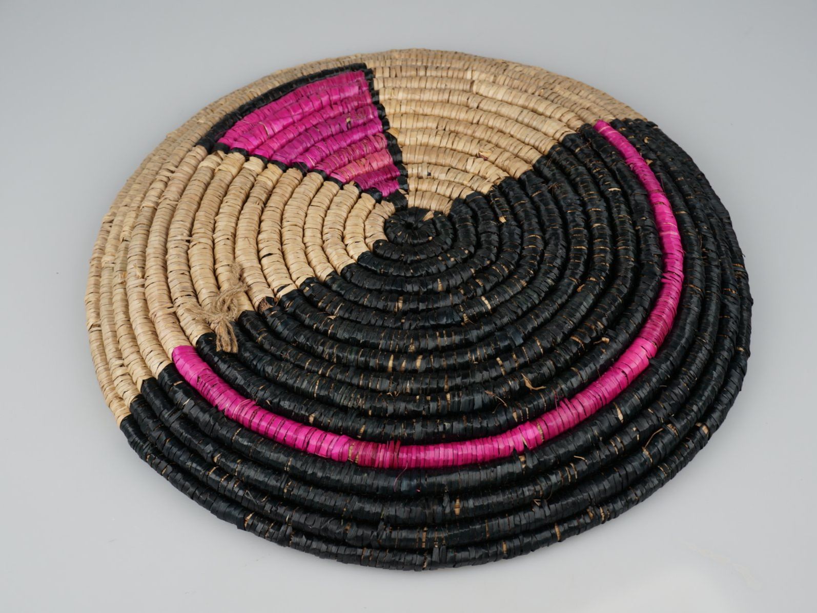 Assiettes: Raffia Wandteller 19" – D'occasion à Rüti ZH par Restwert_Rueti_ZH 1