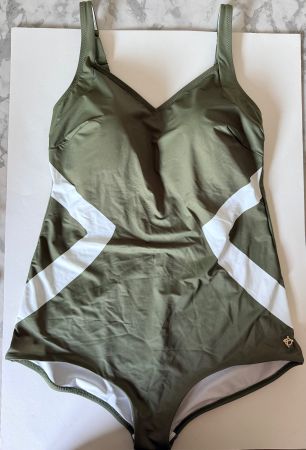 TRIUMPH, Badekleid SUMMER ALLURE, Grösse 48B, Farbe Olivgrün