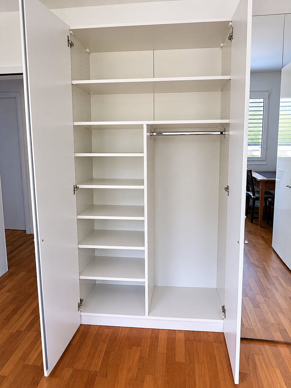 Armoires: Kleiderschrank – D'occasion à Dallenwil par att_82gp 1