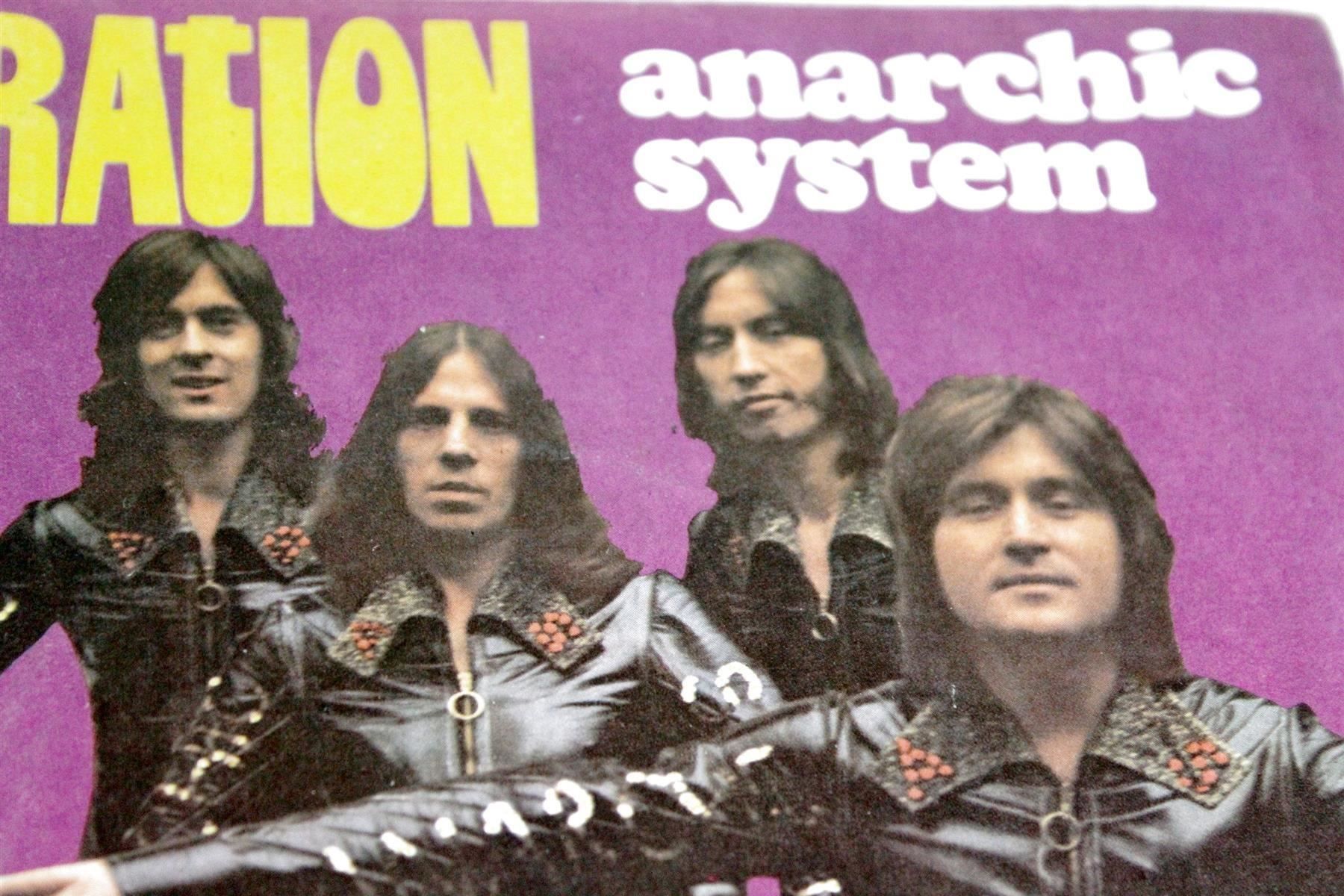Autografi: ANARCHIC SYSTEM: Generation / Wish To... – Usato da Bern venduto da vinyl-heaven 2