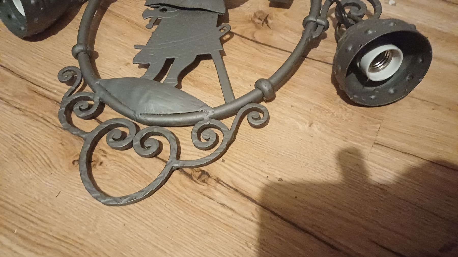 Lampade: Antike geschmiedete Lampe – Usato da Flawil venduto da Naphtali 6