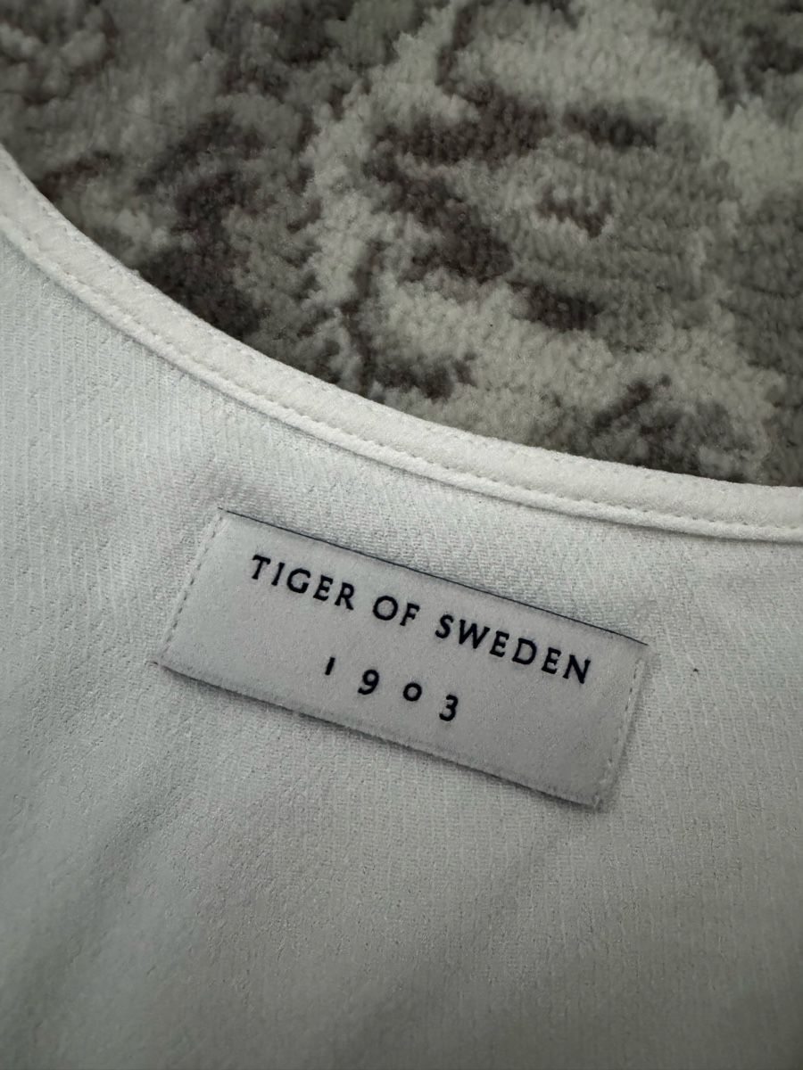 Tiger of Sweden Camicette: Tiger of Sweden Bluse  – Usato da Schaan venduto da kri_tsw8 1