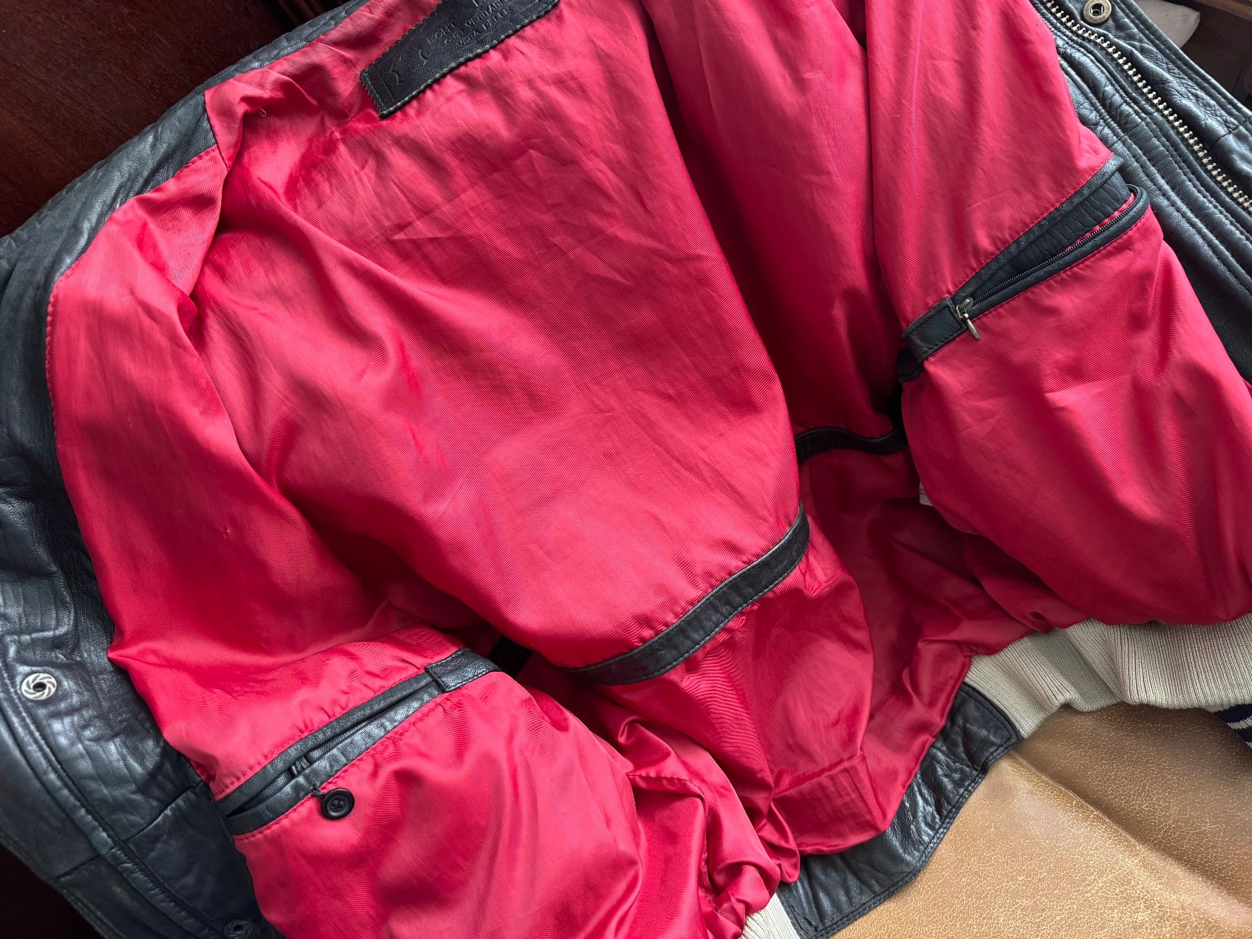 Jacken: Leder Bomberjacke – Gebraucht aus Obfelden von cesarina10 4