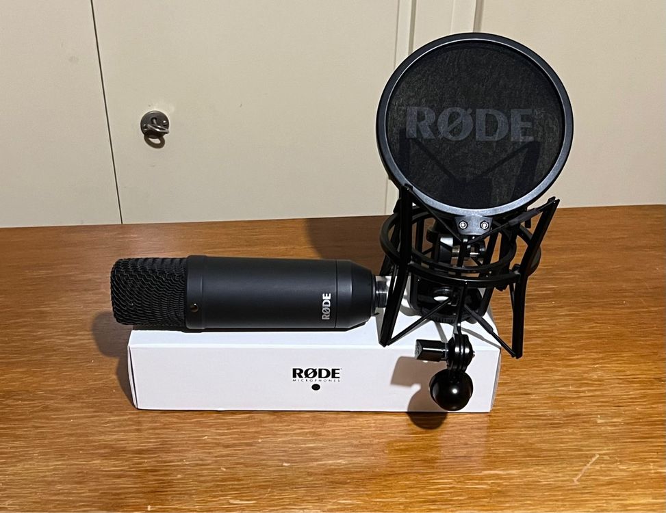 Micro rode NT1 + suspension SM6 + écran anti pop + câble XLR (Gebraucht ...