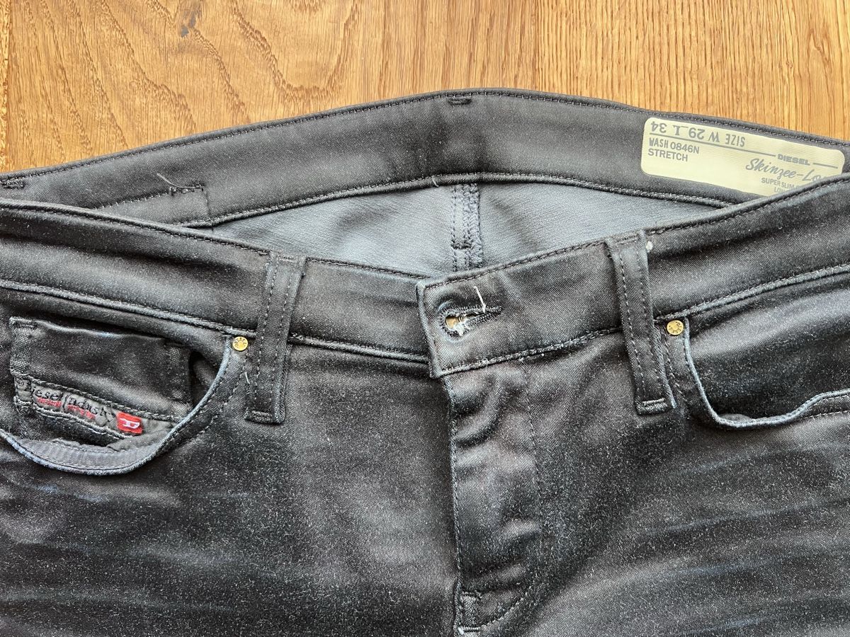 Diesel Jeans: DIESEL Jeans, schwarz, W29, L34 – Usato da Fraubrunnen venduto da Vpeck 1