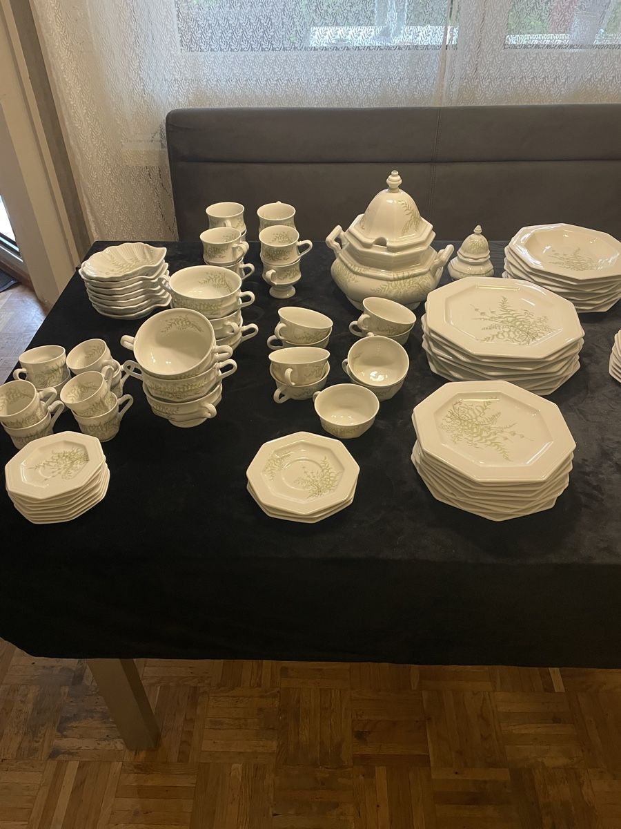 Set di piatti: Service – Usato da Berikon venduto da TheMangle