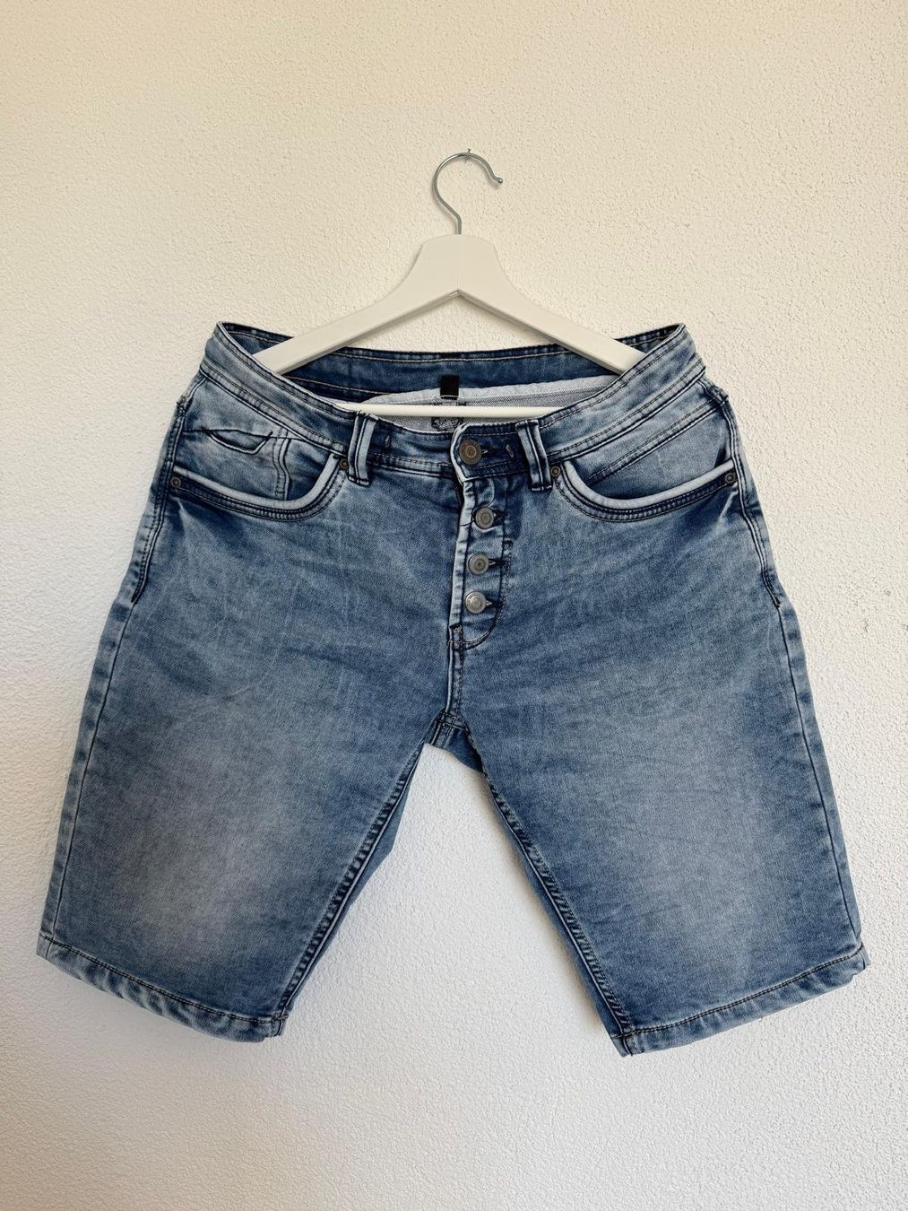 Jeans: Tom Tompson Denim Jeans-Shorts hellblau – Usato da Staufen venduto da jei_7bfb