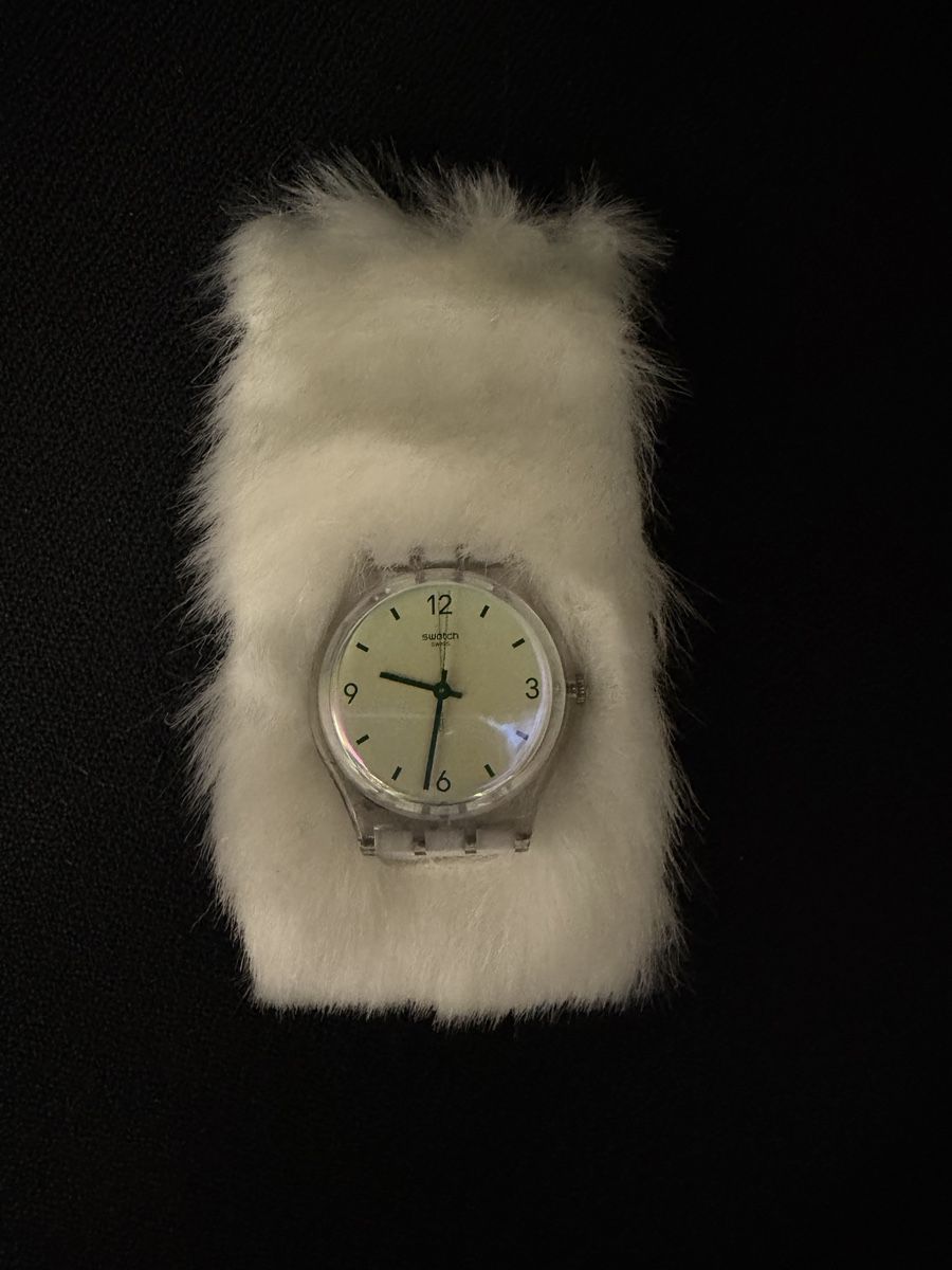 Swatch Orologi: Swatch Uhr Gent mit Kunstfell-Band – Nuovo (secondo la descrizione) da Möhlin venduto da seerose6 8