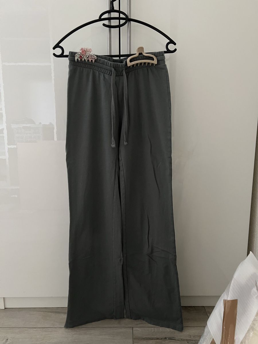 H&M Pantaloni: Stoffhose mit Gummizug – Usato da Dietikon venduto da Mischi2167