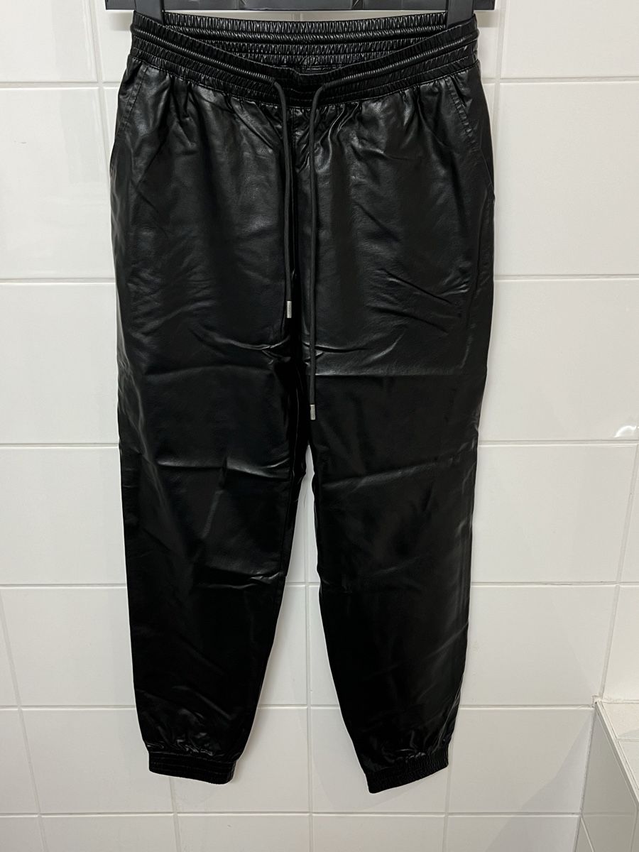 Only Pantaloni: Kunstlederhosen schwarz – Nuovo (secondo la descrizione) da Jona venduto da n.ferrari 2