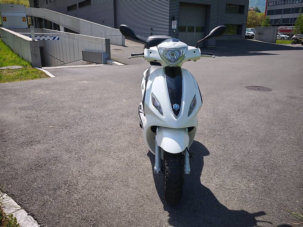 Piaggio Scooter: Piaggio Fly 125 ab Service und MFK – Usato da Kehrsiten venduto da Barmar8 4