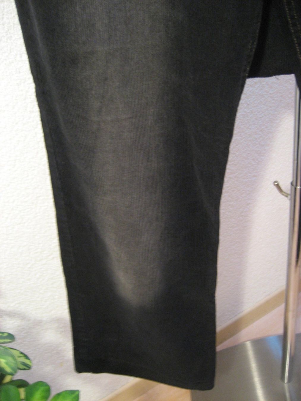 Pantaloni: Pantalon velours taille 42 – Nuovo e nell'imballaggio originale da Delémont venduto da marryb 2