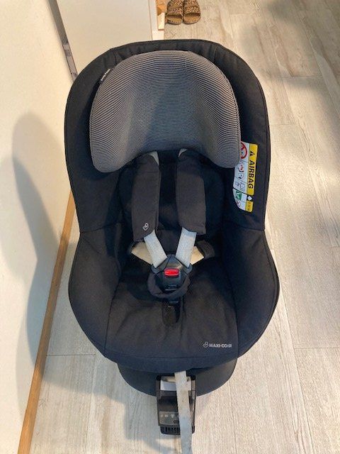 Maxi-Cosi Auto-Kindersitze: Maxi Cosi 2wayfix Station mit Kindersitz – Gebraucht aus Zürich von Laura1079 4