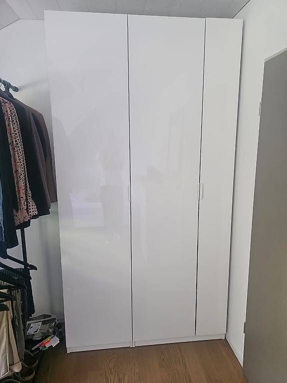 Armadi: Kleiderschrank – Usato da Rüdlingen venduto da turnschue27