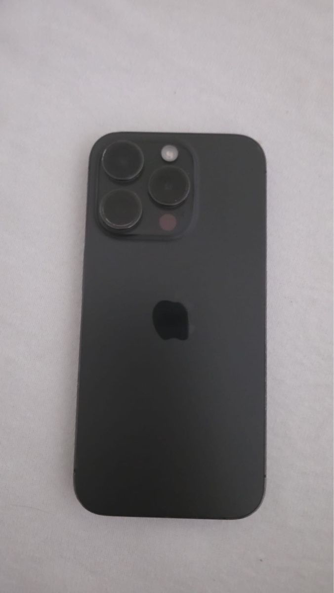 Apple Portables: Iphone 15 Pro – D'occasion à Laupen ZH par Lion.Mannoni 1