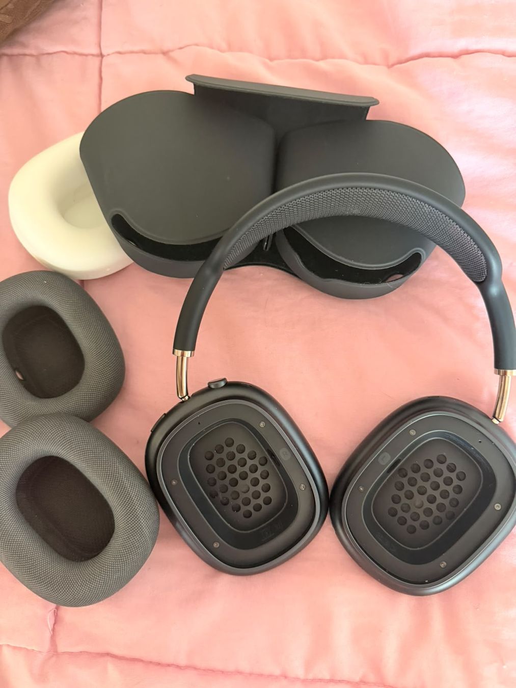 Apple Kopfhörer: Casque Apple AirPods Max Gris Spatial – Neu (gemäss Beschreibung) aus Fribourg von rubenpereira 4