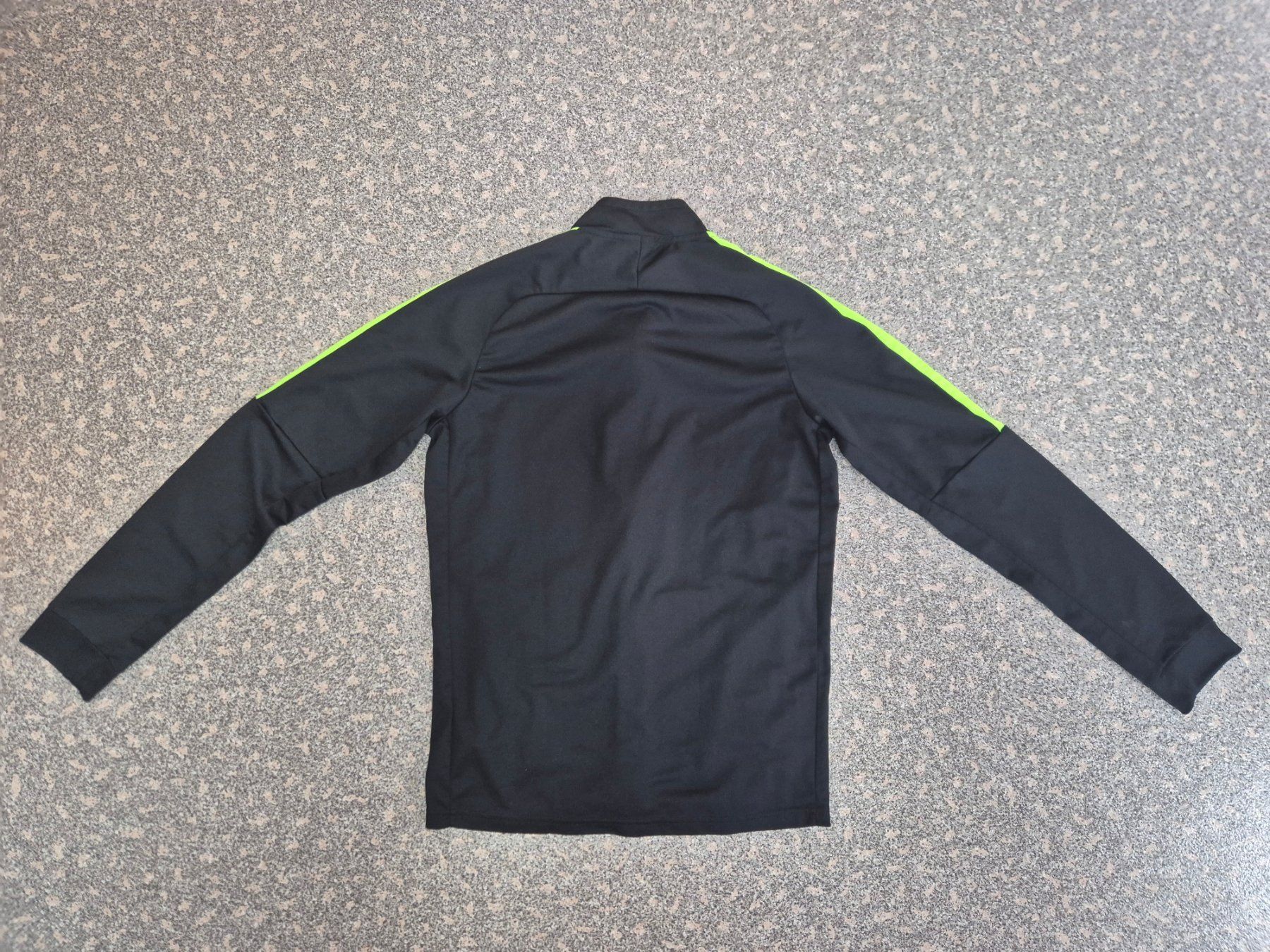 Nike Jacken: Trainerjacke Nike Dri-Fit – Gebraucht aus Domat/Ems von palfier14 2