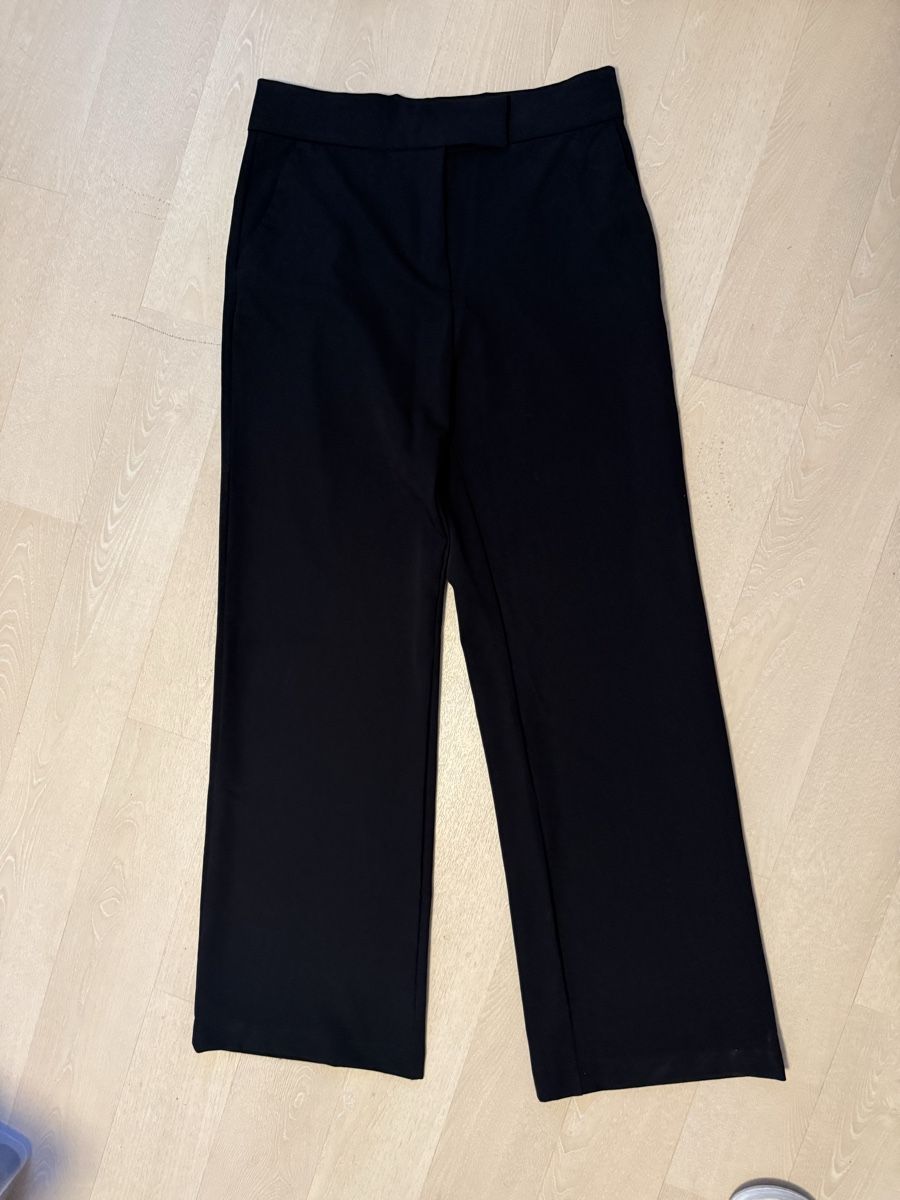 H&M Pantaloni: H&M Hosen gr. 44 – Nuovo e nell'imballaggio originale da Bönigen venduto da nay_w9nv 2