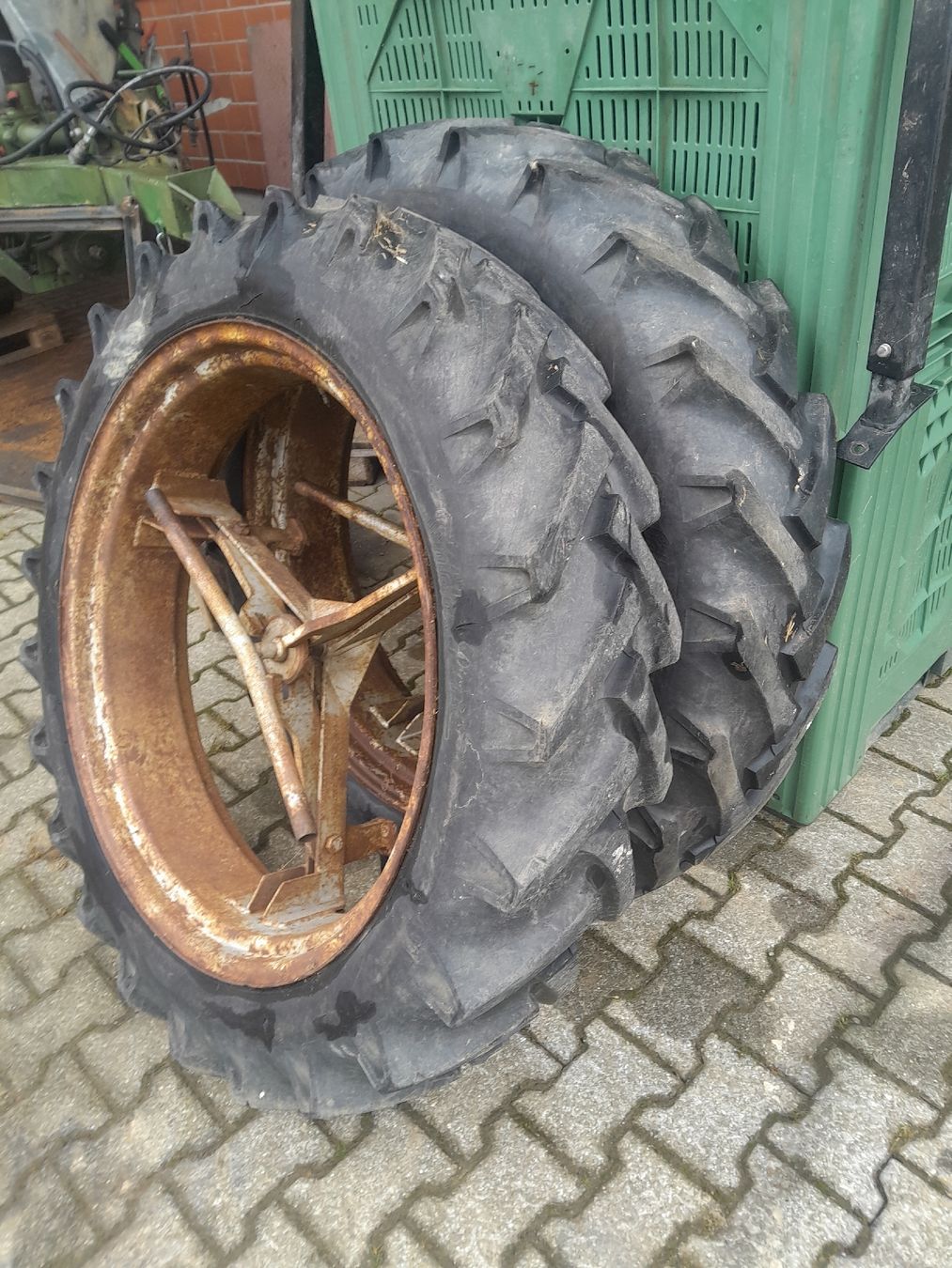 Pneumatici & Ruote complete: Doppelrad 9.5 R 32 – Usato da Sommeri venduto da Res25 1