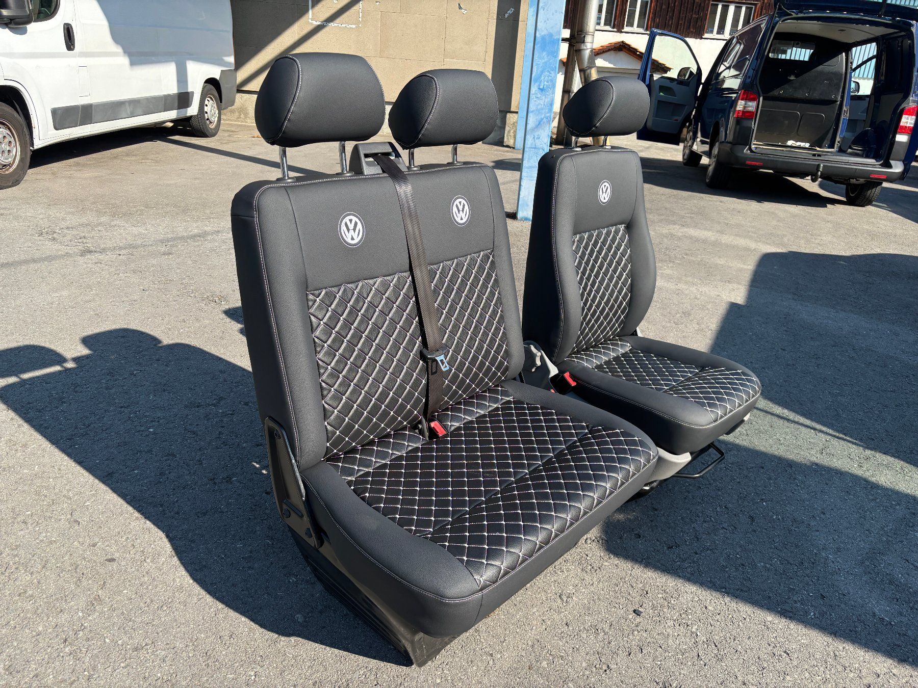 VW Toutes les pièces auto: VW T5/T6 Sitze – D'occasion à Gams par mir_n5kk 1