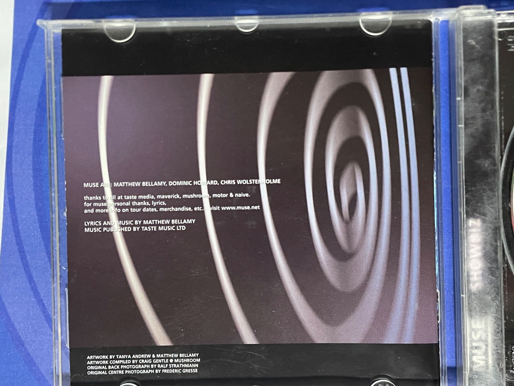 CD: Muse – Showbiz – Usato da Muri b. Bern venduto da AdidasCollector 3