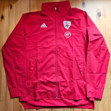 Wales Jacke adidas Gr. L NEU Fussball UK