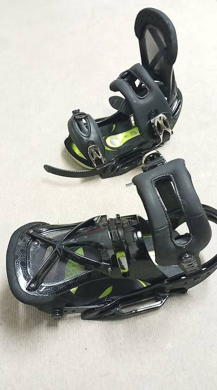 Burton Attacchi: Verkaufe eine neue Burton Snowboardbindung – Nuovo (secondo la descrizione) da Dagmersellen venduto da mountainmama 1