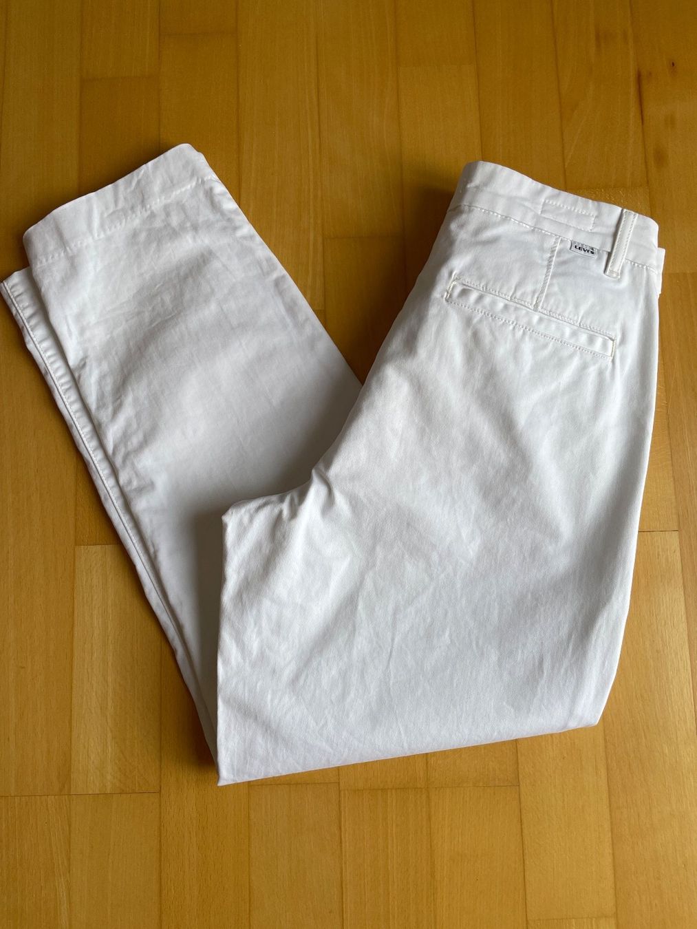 Levi's Pantaloni: Lewvi's Chino weiss Gr. 29 – Usato da Münchenstein venduto da ann_2n6y
