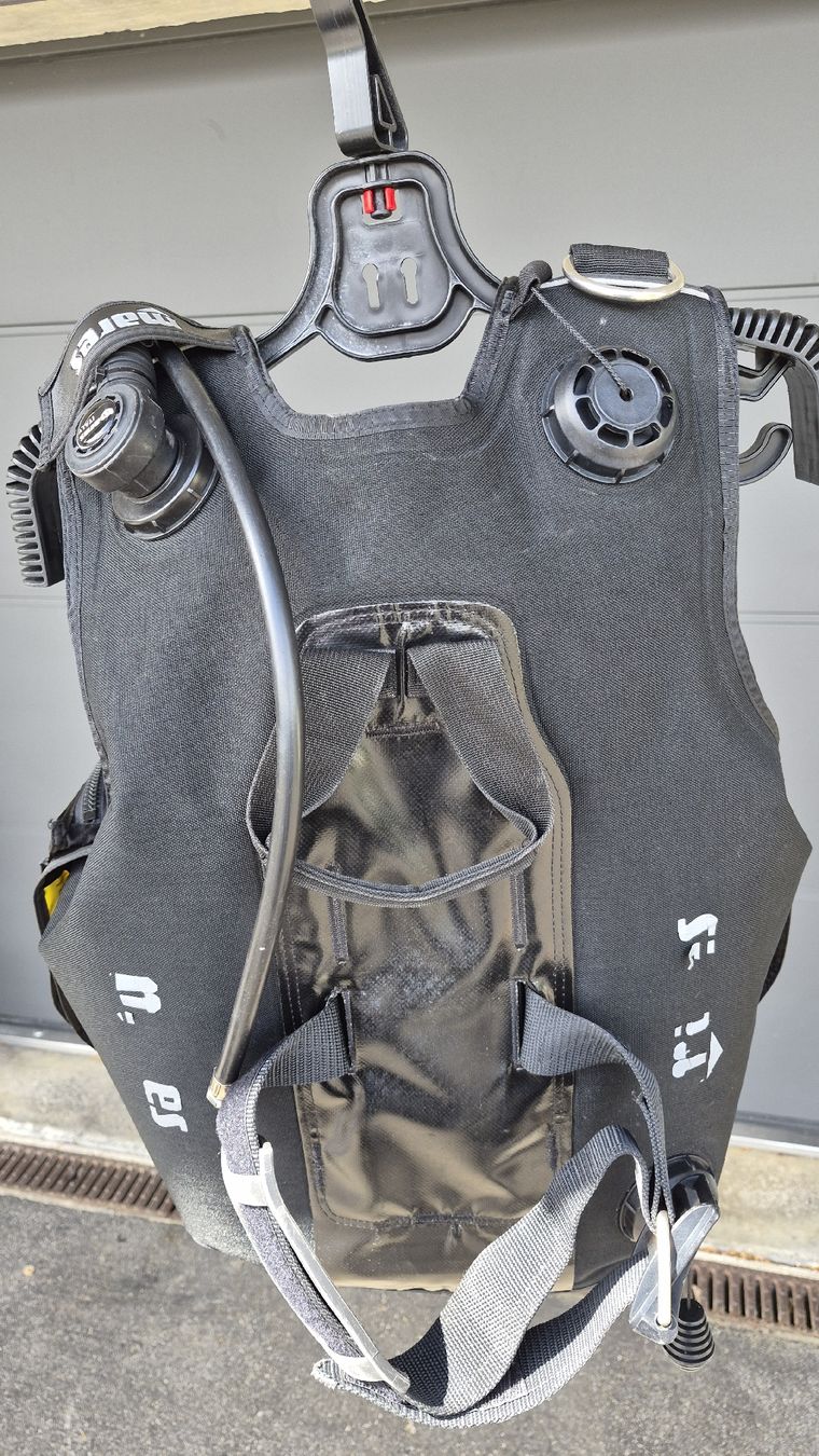Mares Combinaisons de plongée: Tauchjacket Mares Vector 1000 Gr. L – D'occasion à Kriens par Diver741 2