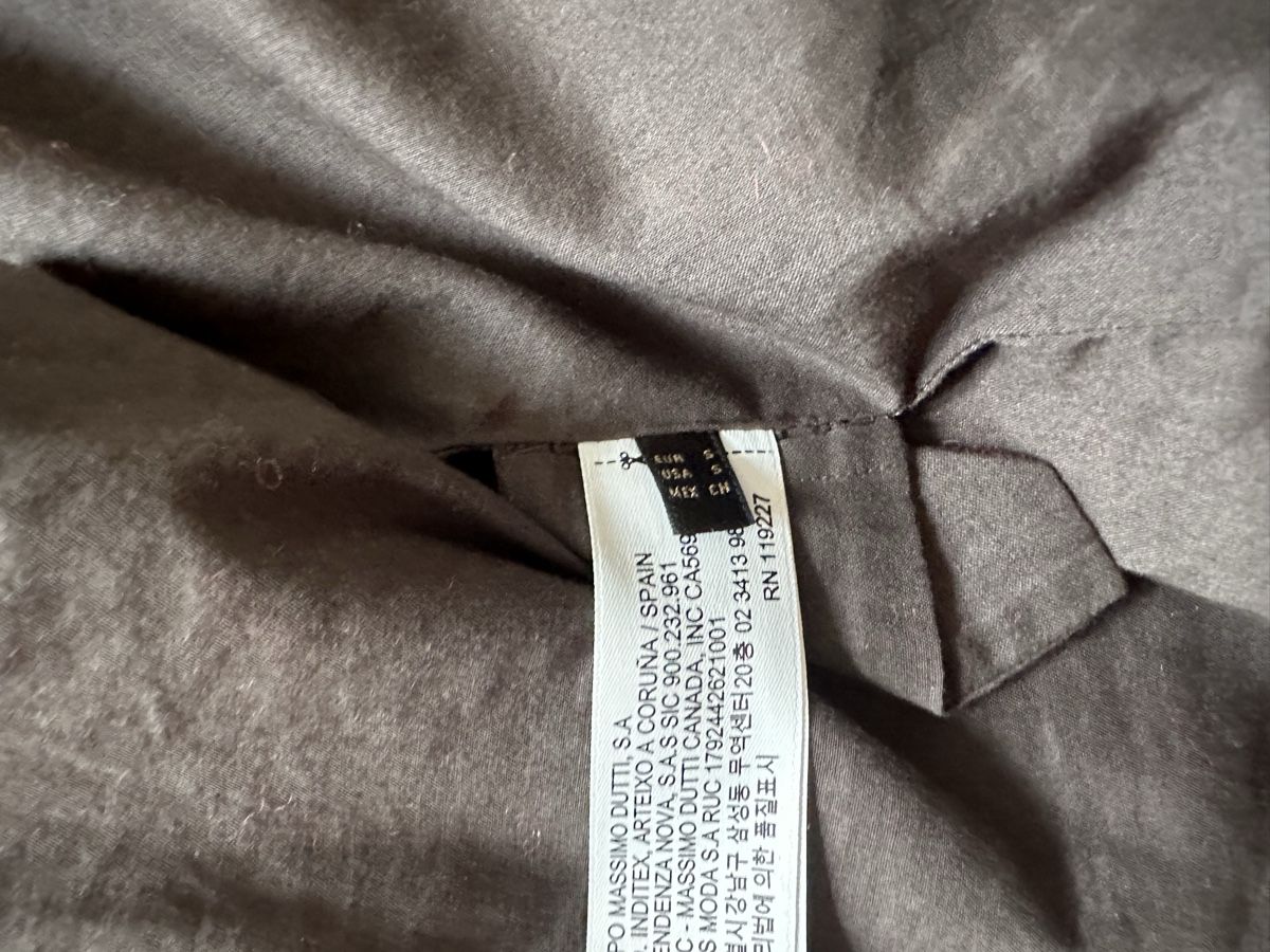 Massimo Dutti Cappotti: Massimo Dutti Trenchcoat khaki – Usato da Zürich venduto da TheaVMO 5
