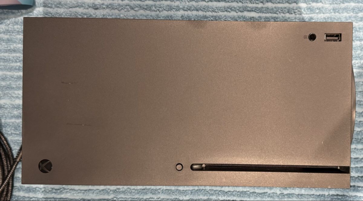 Microsoft Console: Xbox Series X mit 2 Controllern – Usato da Buchs SG venduto da Tolm 4