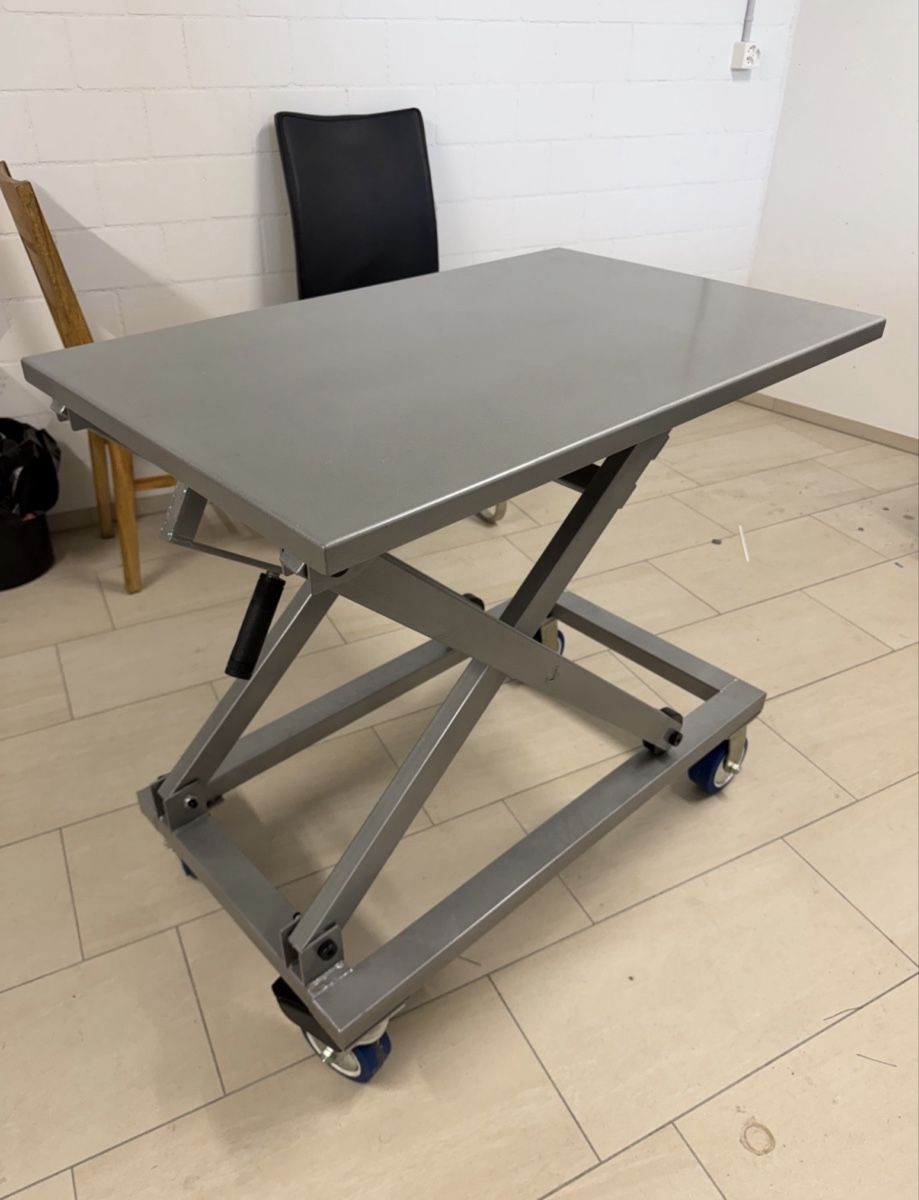 Tous les outils: Scherentisch mit Rollen verstellbar Metall grau – Neuf (Voir description) à Freienbach par fab_n6qp 3