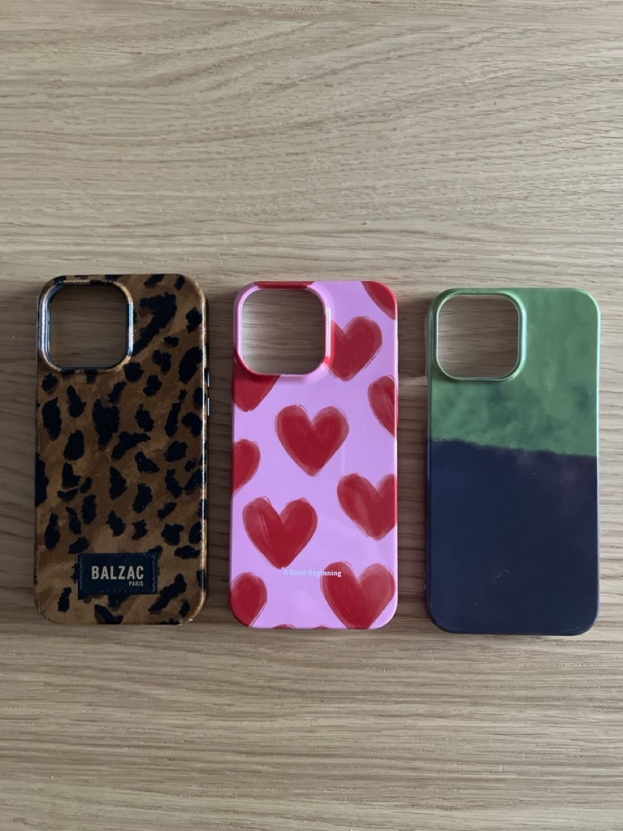 Apple Covers & Schutzfolien: 3 Handyhüllen iPhone 16 Pro Max – Gebraucht aus Luzern von maisonnoir 1