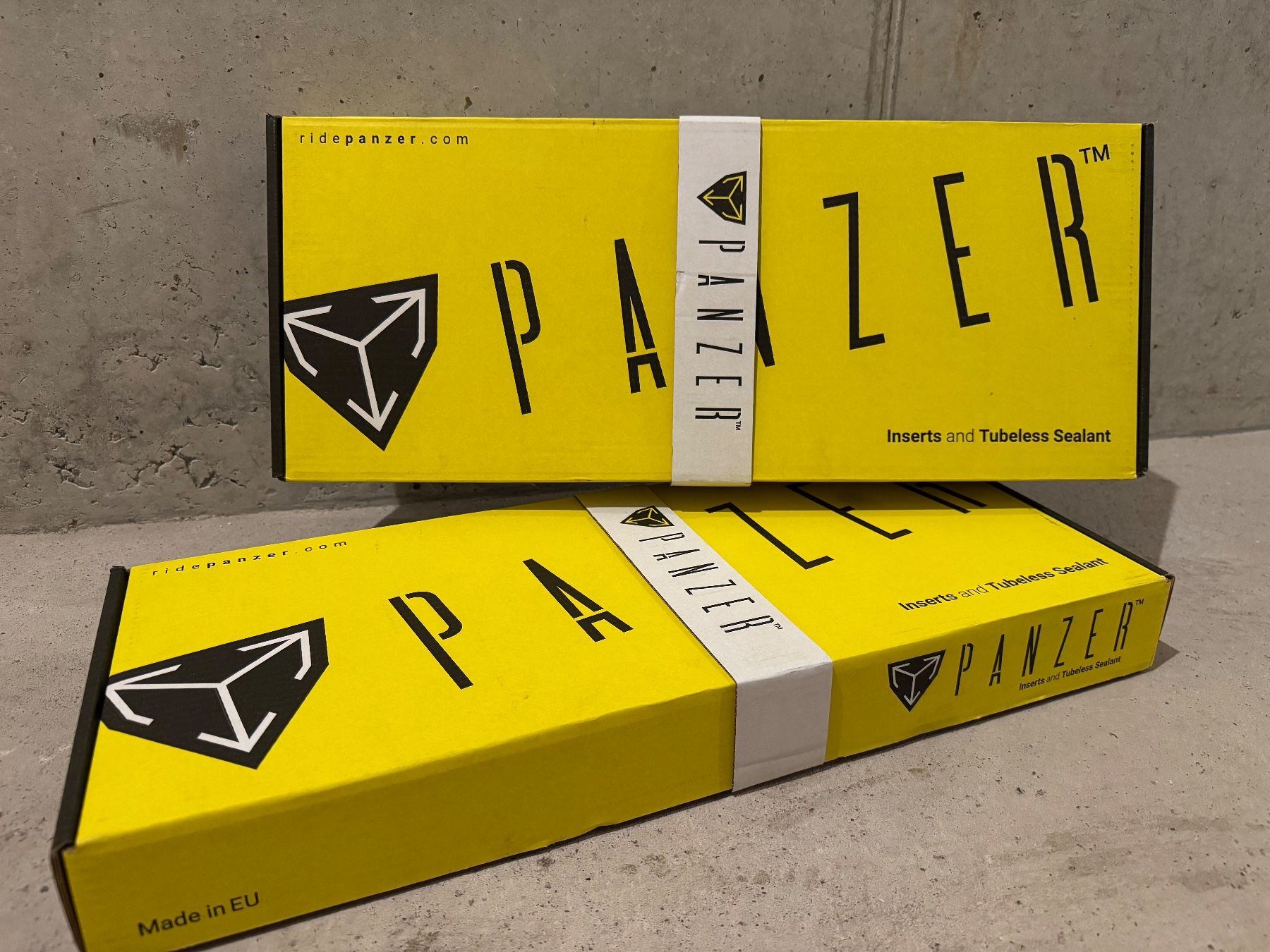 Pezzi di ricambio: 2x Panzer 28" Light XC Tyre inserts – Nuovo e nell'imballaggio originale da Dübendorf venduto da wave1art