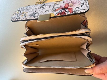 Elegante Kunstleder-Handtasche mit Blumenmuster ? wie neu