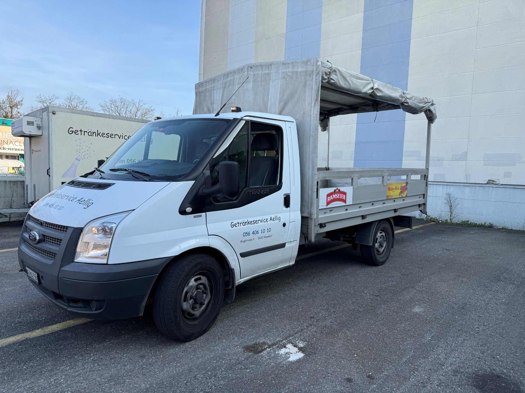 Ford Véhicules utilitaires: Ford Transit Brücke mit Verdeck – D'occasion à Würenlos par stingli