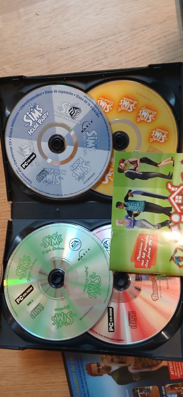 Giochi: lot de jeux pc sims ab 1.- – Difettoso da Les Evouettes venduto da liv_2p5k 4