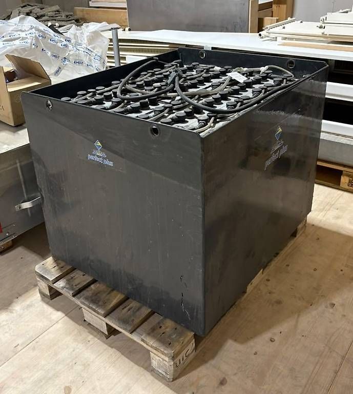 Batterie: Staplerbatterie 80V 5PZS 700AH – Usato da Rümlang venduto da cel_2cqh