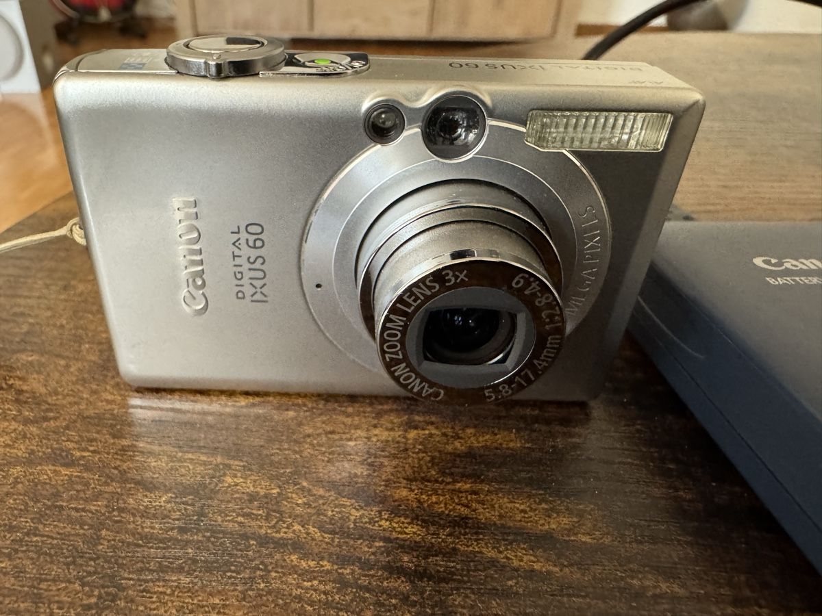 Canon Fotocamera: Canon IXUS 60 Digitalkamera – Usato da Zunzgen venduto da milesdavis76 2