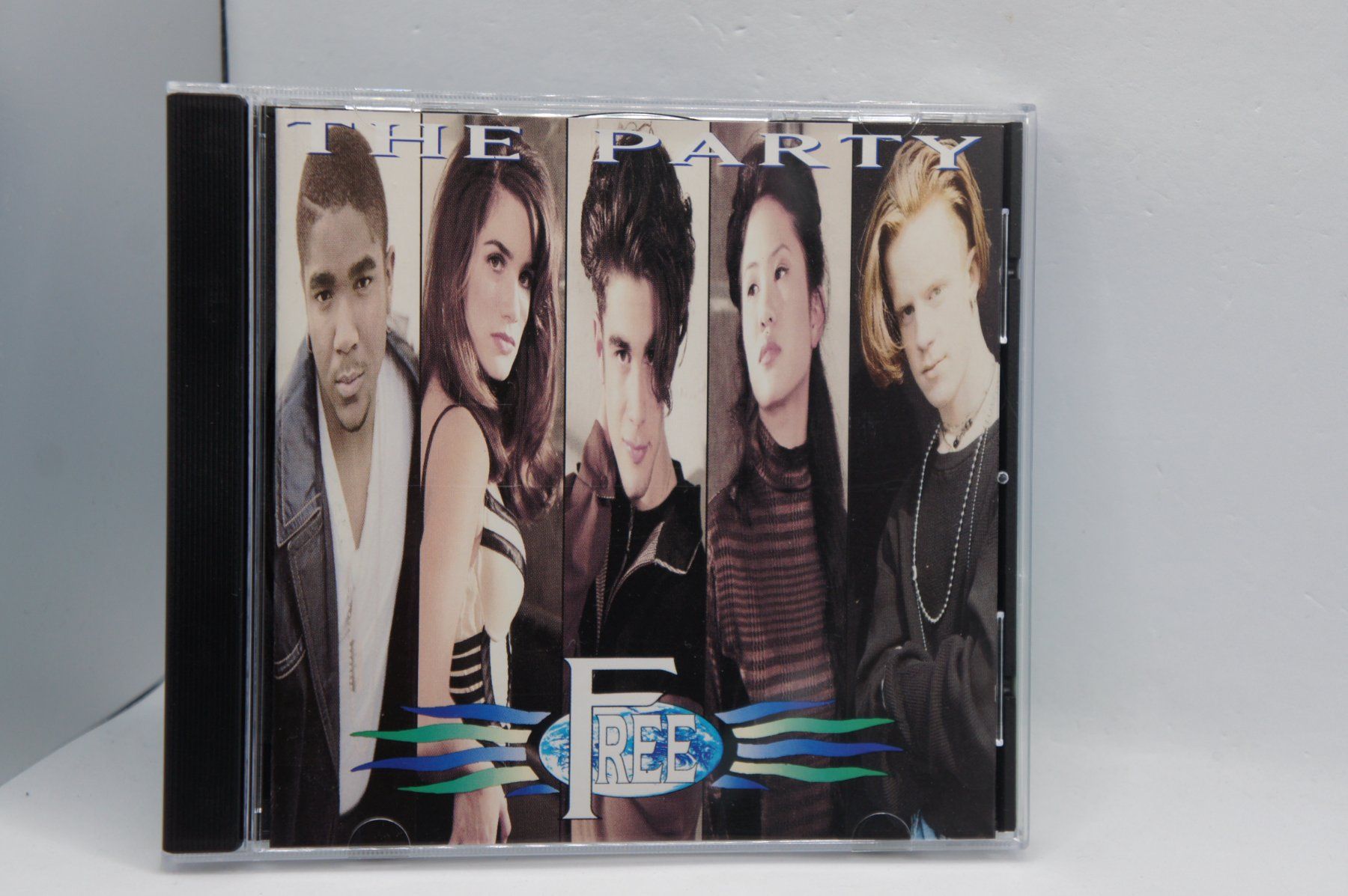 CDs: CD The Party – Free – Gebraucht aus Ernetschwil von luisvonerni