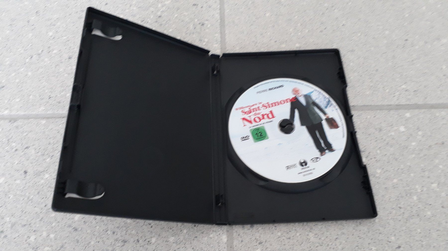 Tutti i DVDs: Willkommen in Saint-Simone du Nord – Usato da Stäfa venduto da Supertramp73 2