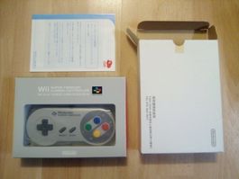 Nintendo Wii SNES Controller (JP) OVP/CiB + PC Adapter (NEU)