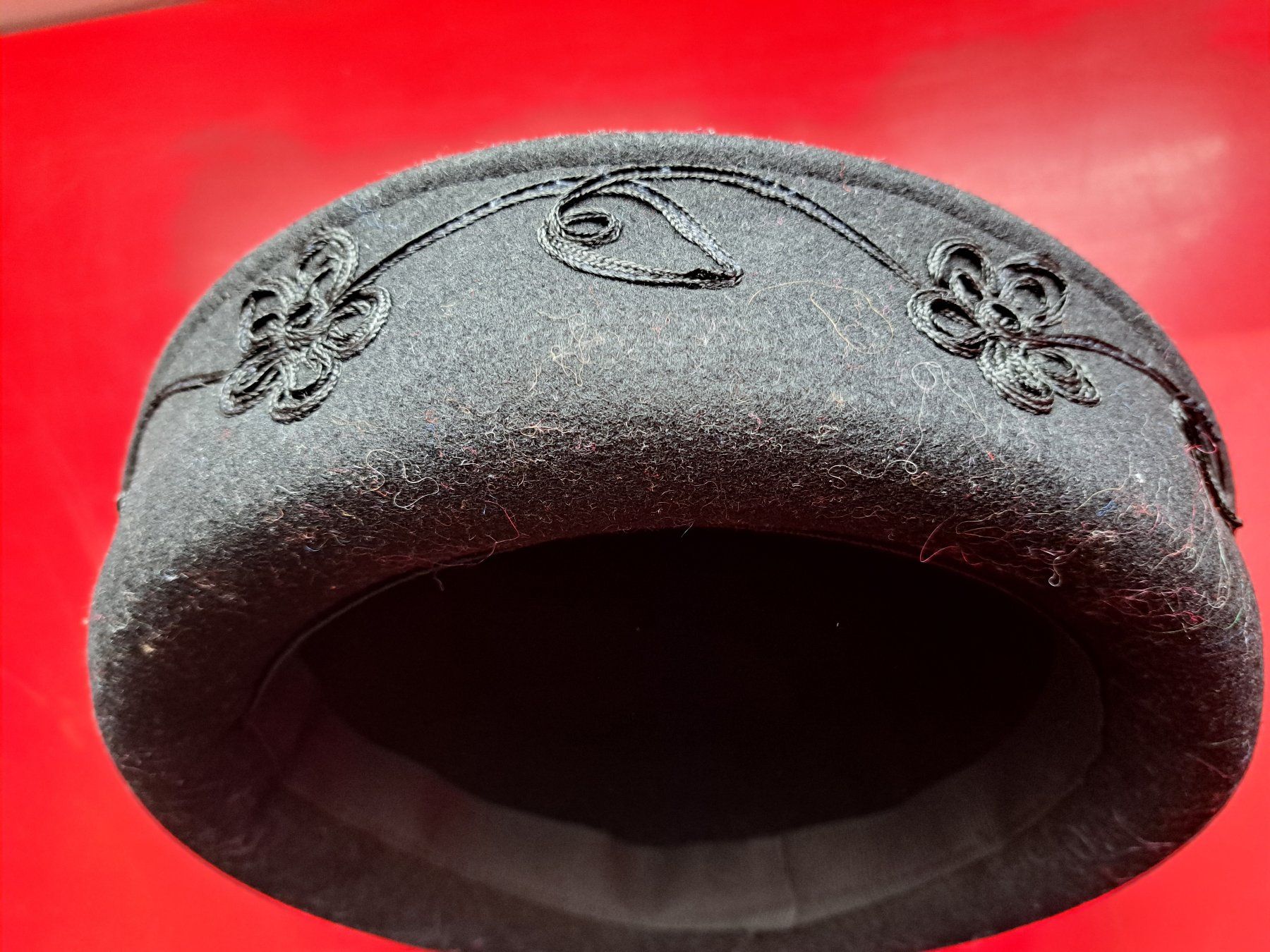 Copricapi, berretti & cappellini: Chapeau noir – Nuovo (secondo la descrizione) da Carouge GE venduto da man_255v 1