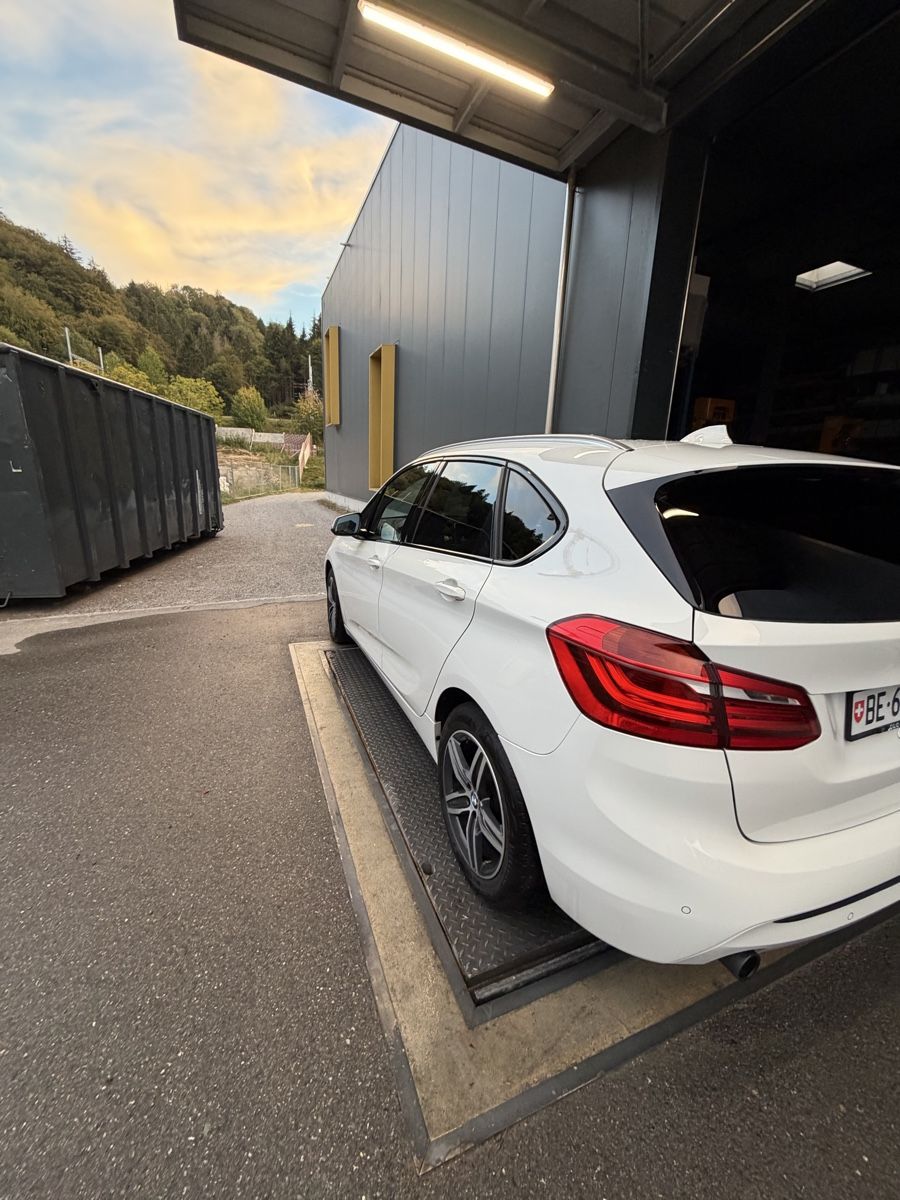 BMW Automobili: BMW 218D Active Tourer – Usato da Zollikofen venduto da hakikk 5