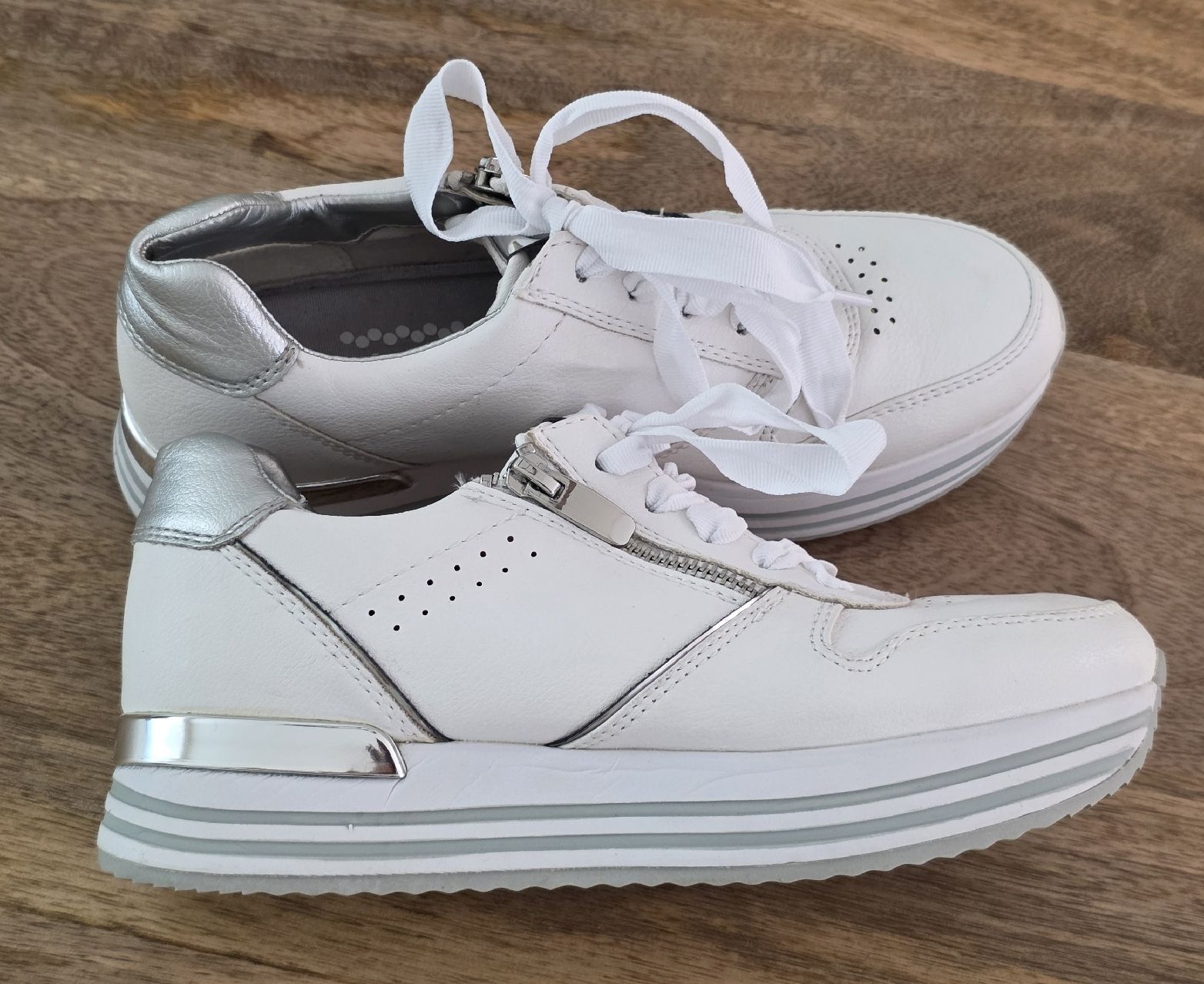 Graceland Scarpe da donna: Damen Sneaker Weiss Gr 37 neuwertig – Nuovo (secondo la descrizione) da Rheinsulz venduto da Gilea 2