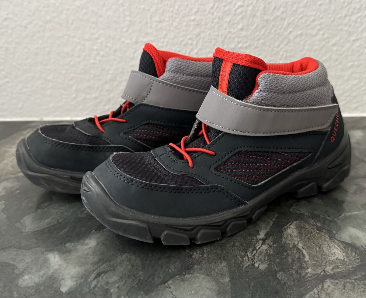 Decathlon Scarpe per ragazzi: Wanderschuhe Quechua Grösse 34 – Usato da Flumenthal venduto da Krajan