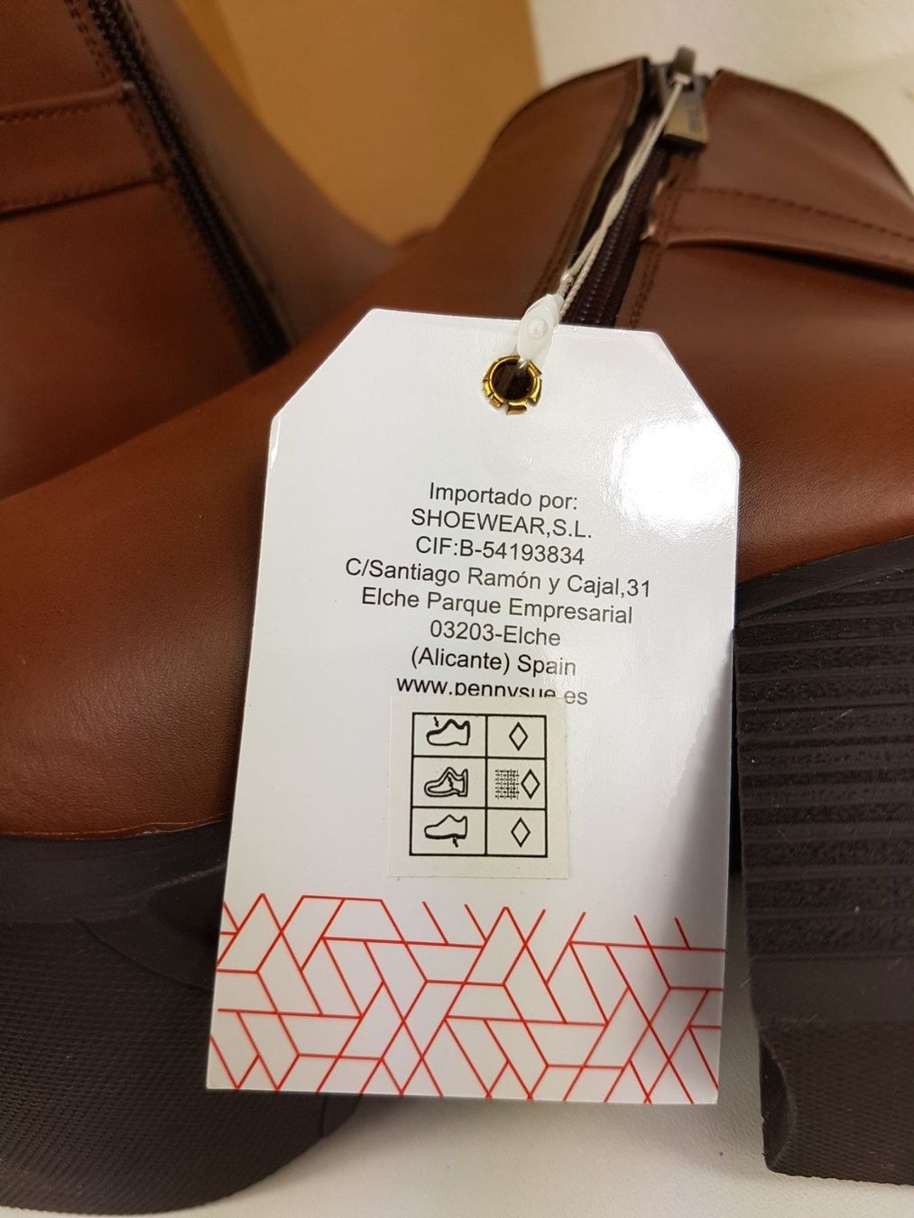 Chaussures femmes: SALE!! Elegante Stiefeletten braun Gr. 39 – Neuf avec emballage d'origine à Seuzach par VT-Collections1 7
