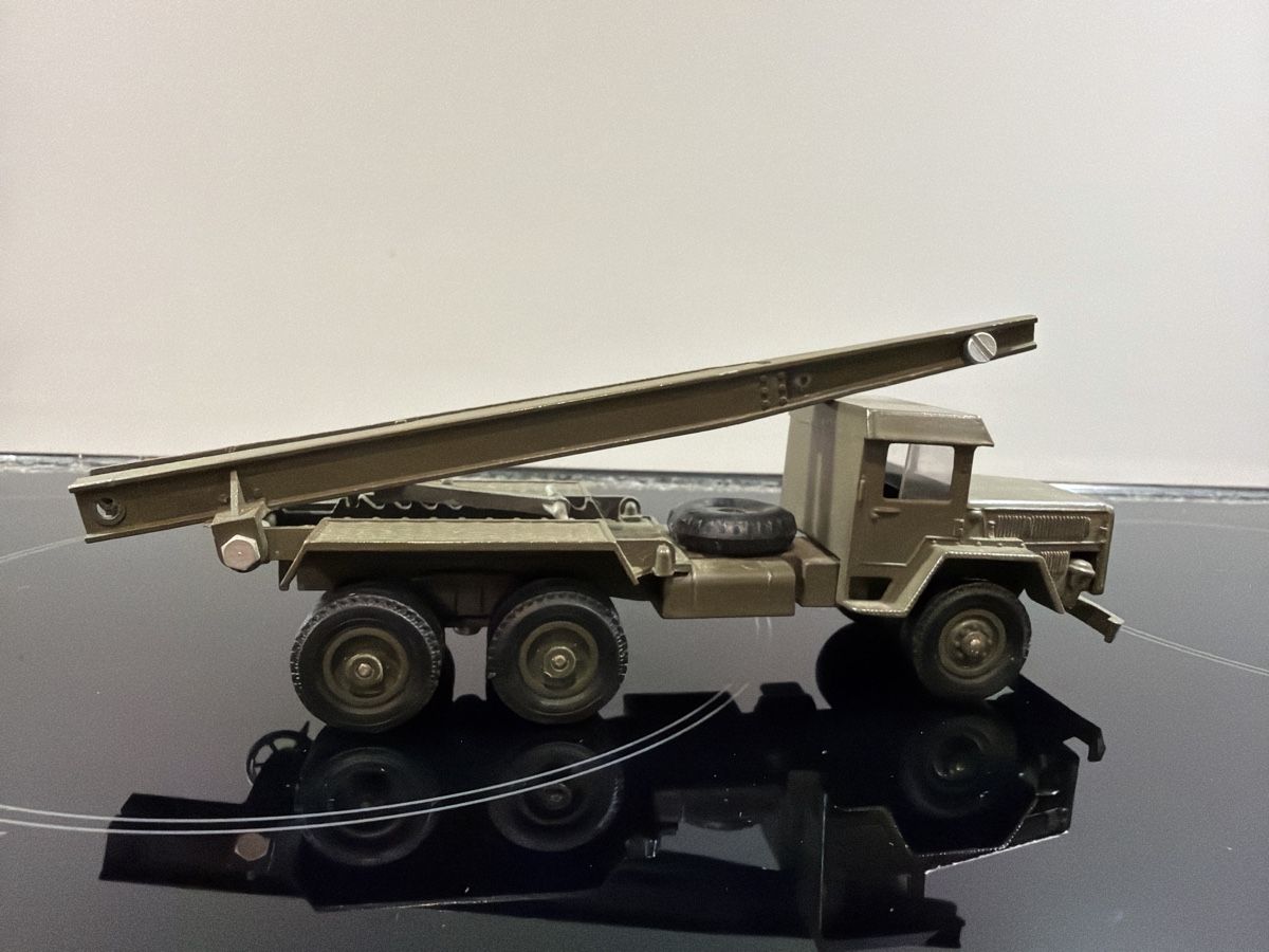 Kit di modellismo & Modellini statici: Militär-Lastwagen mit Kran - Solido – Usato da Wolfwil venduto da Rolex1 3